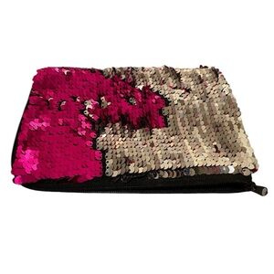 NWOT Zip Cable Pouch